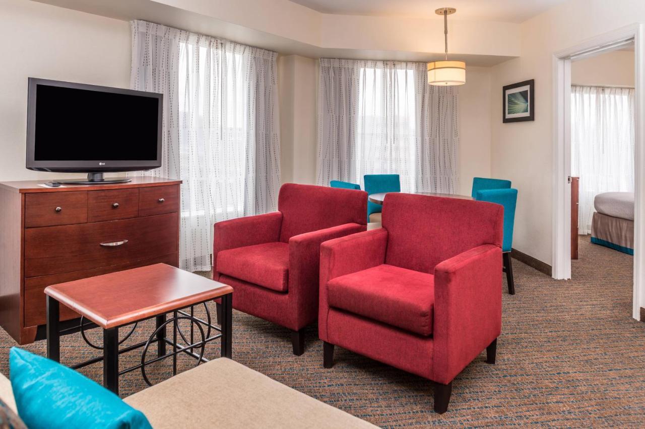 North Shore Hotel 4*