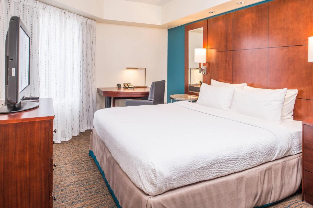North Shore Hotel