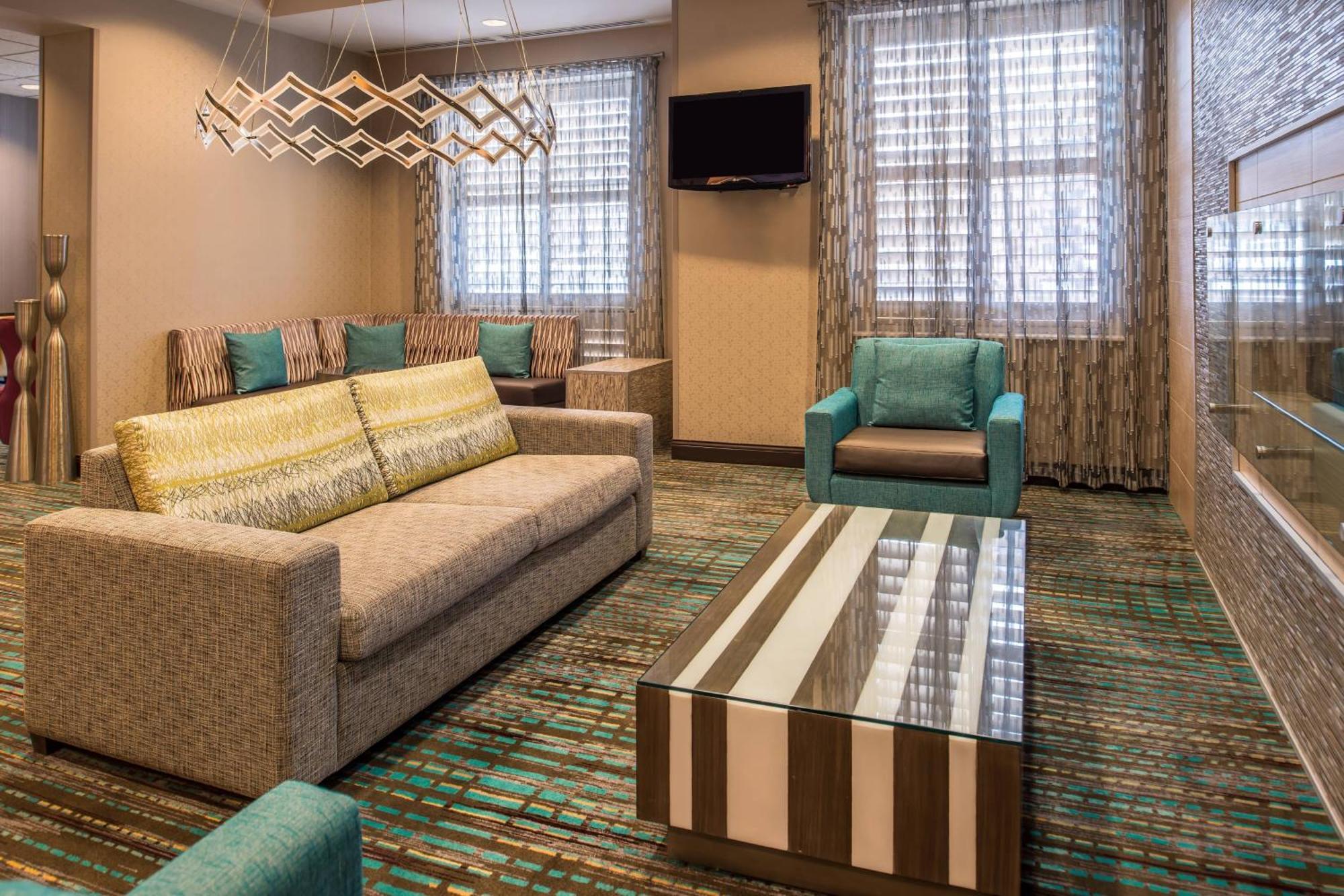 North Shore Hotel
