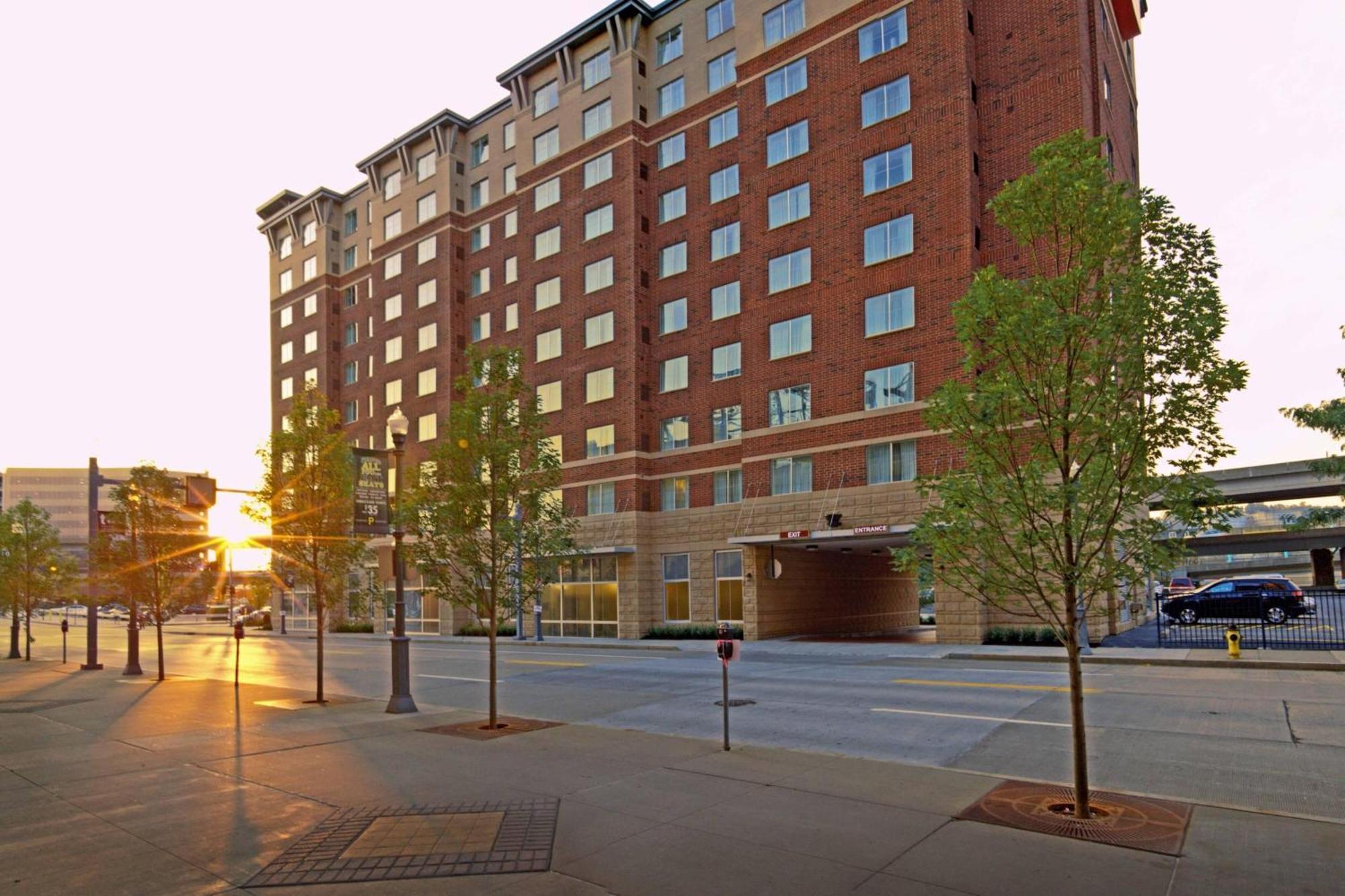 North Shore Hotel