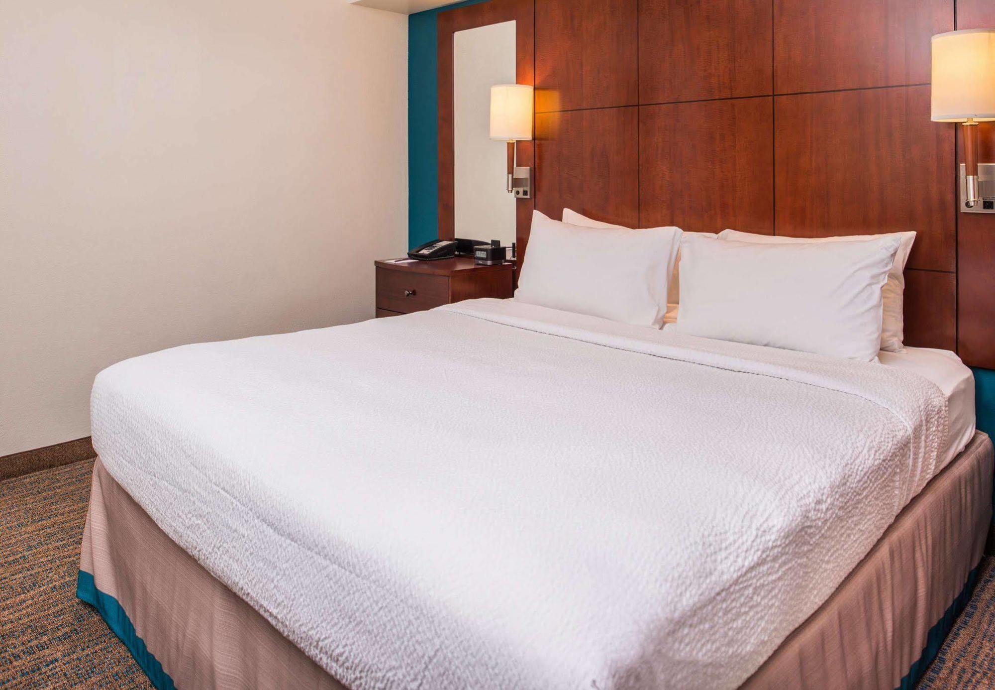 North Shore Hotel 4*